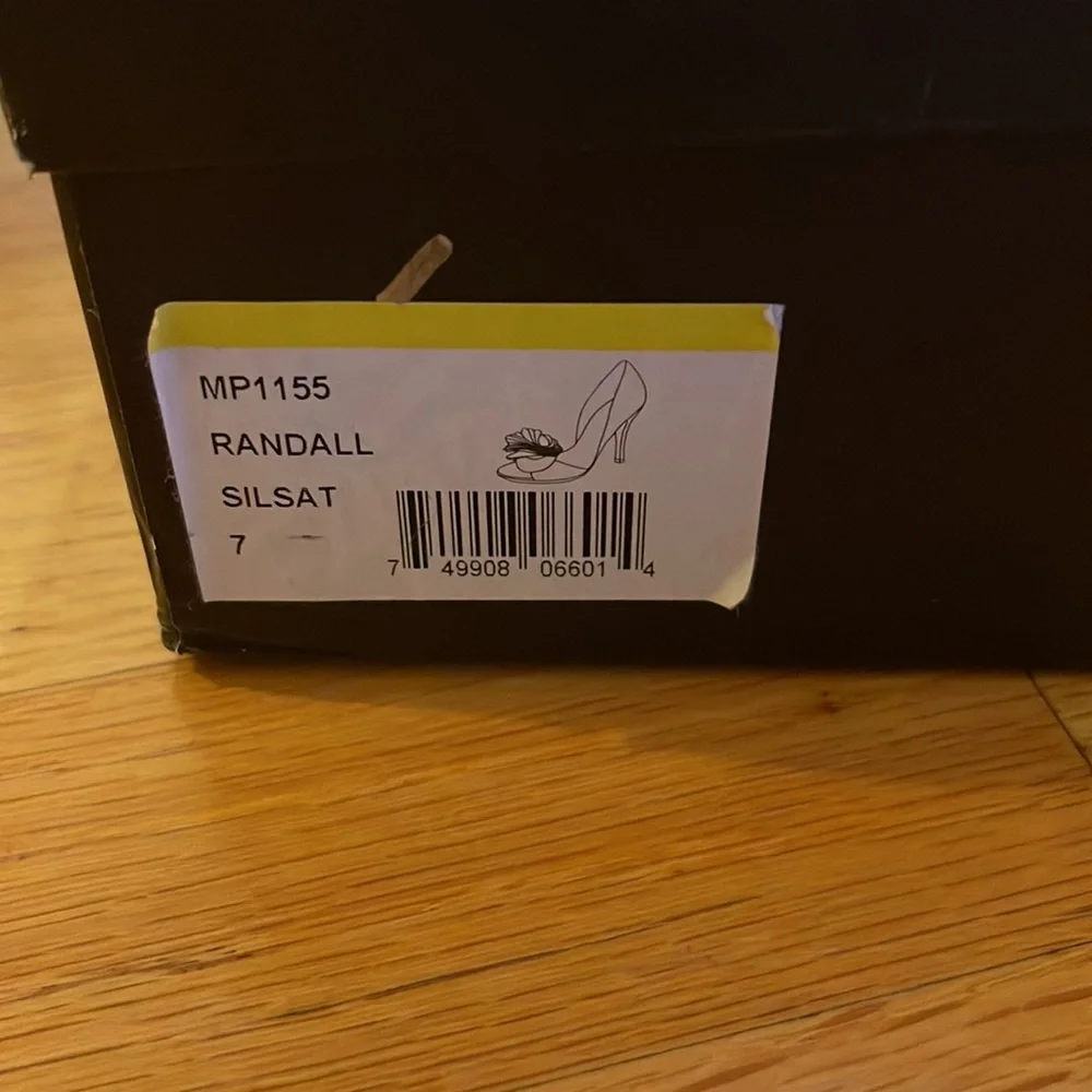 Badgley Mischka Randall Pumps Silver Size 7 - Picture 3 of 3